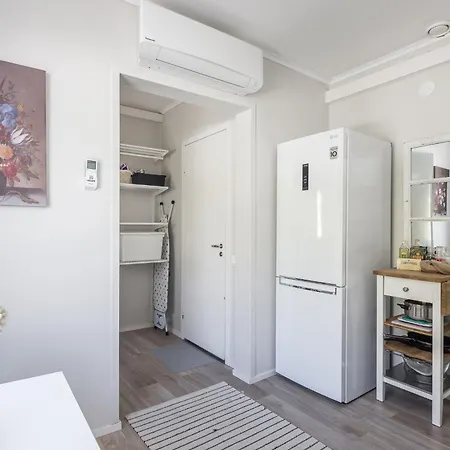 Comfy Flat With Ac, Free Parking&1 Min To Bus Stop