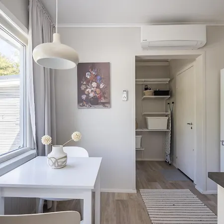 Comfy Flat With Ac, Free Parking&1 Min To Bus Stop Espoo