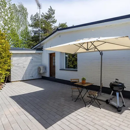 Comfy Flat With Ac, Free Parking&1 Min To Bus Stop * Espoo